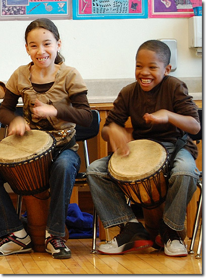 kids drumming